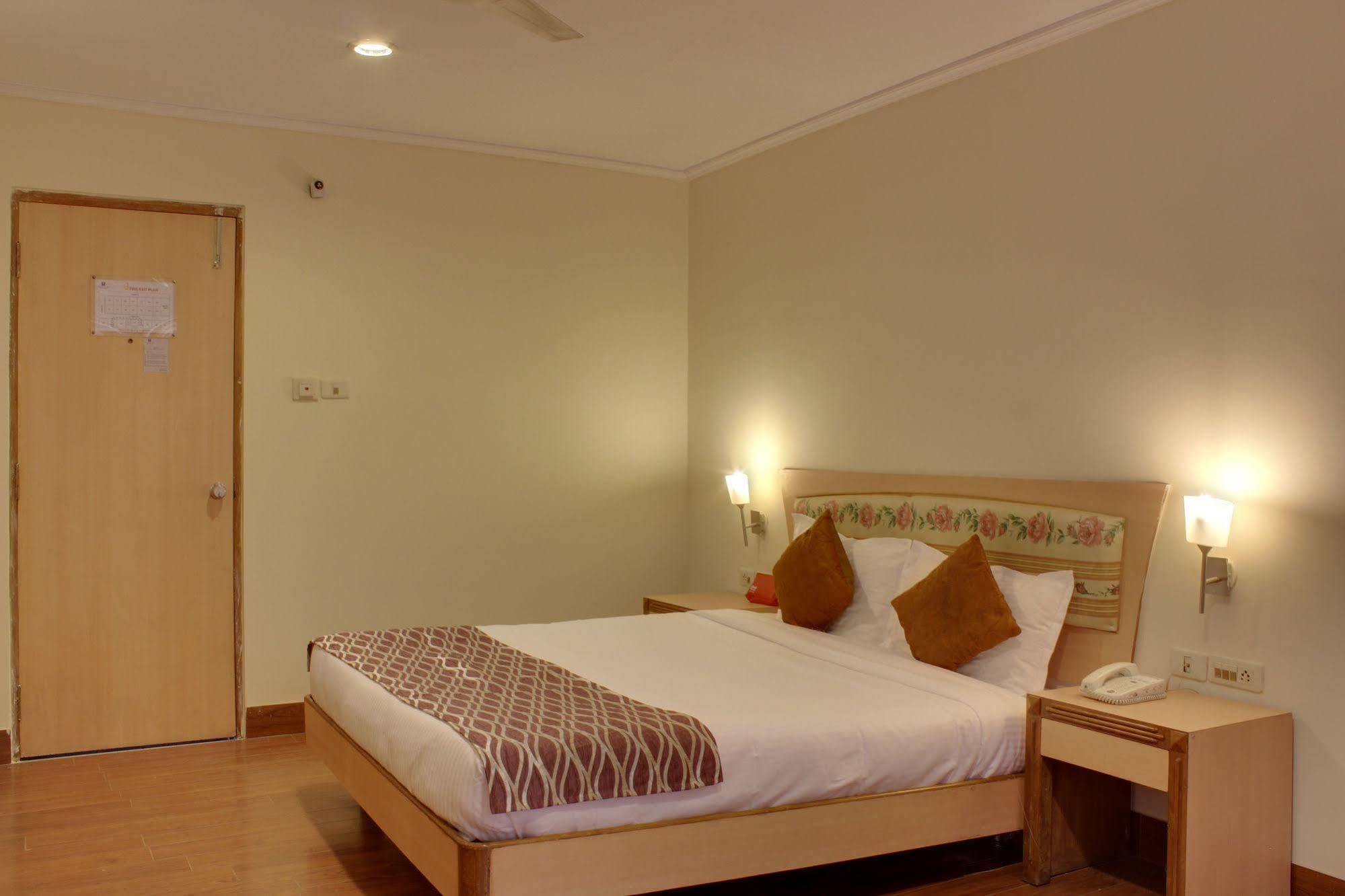 Oyo Rooms Abids Hyderabad Exterior photo